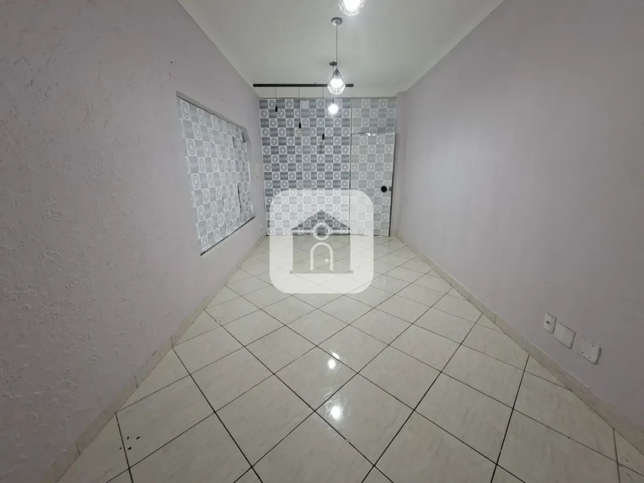 Loja para locação no bairro Saraiva - Foto 2