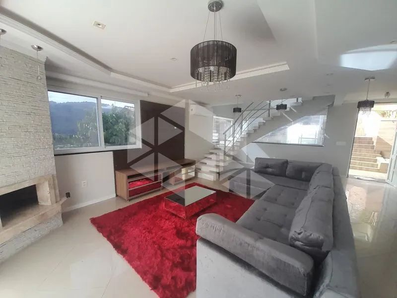 Triplex Mobiliado de 3 Suítes para Alugar com 350m² - Florianópolis
