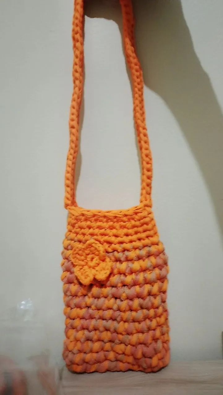 Bolsa de crochê para celular sob medida - Foto 2
