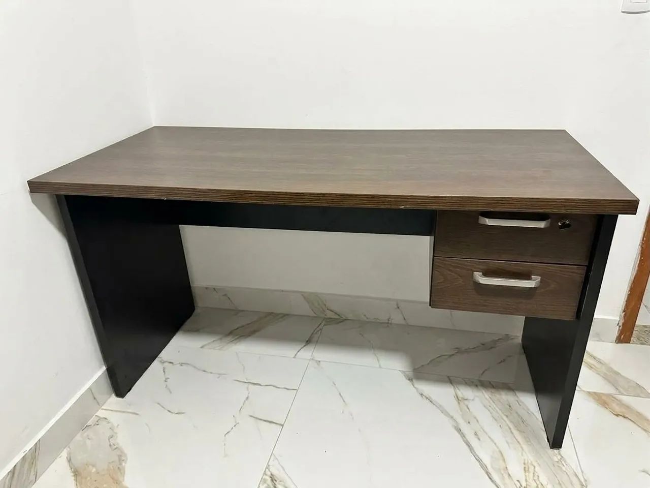Mesa de Escritório 