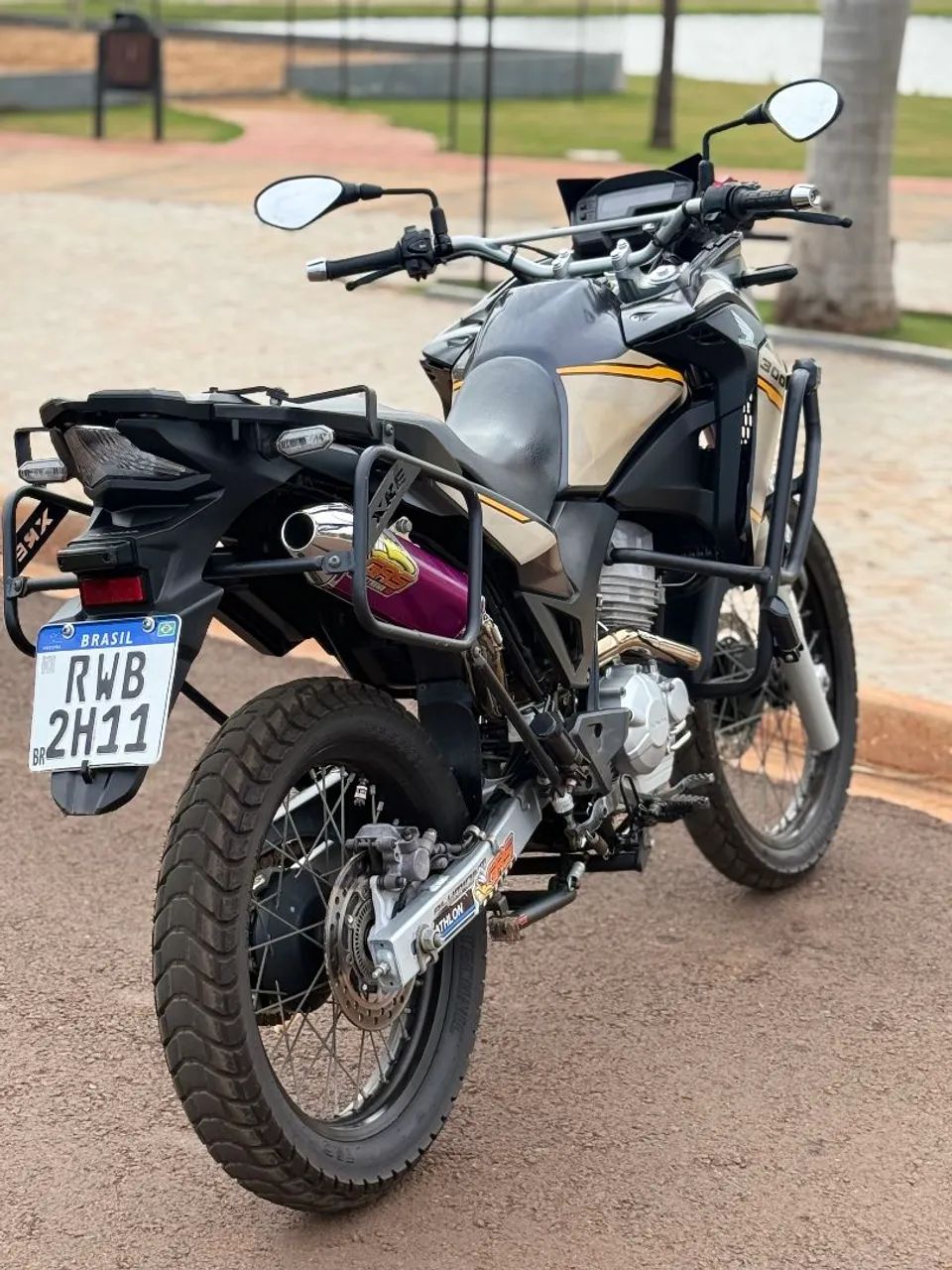 XRE 300