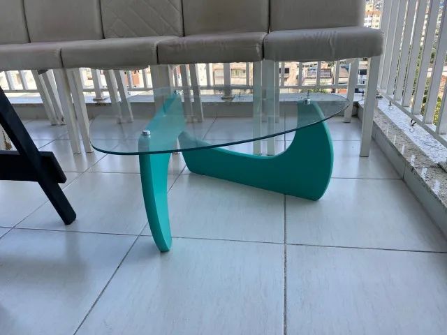 Cadeira de mesa de jantar e mesa de canto - Foto 3
