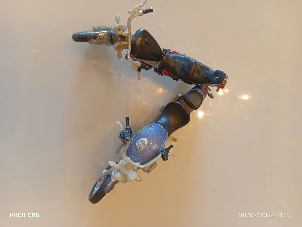Duas miniaturas de motos  - Foto 5