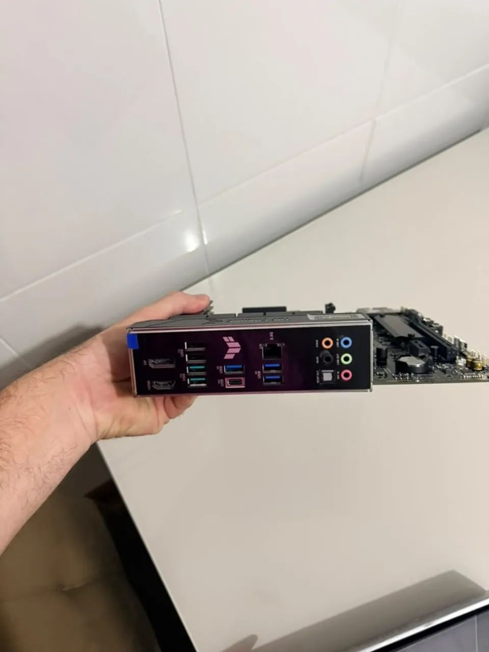 Placa-mãe ASUS TUF Gaming B760M-PLUS DDR5 LGA 1700 - Foto 2