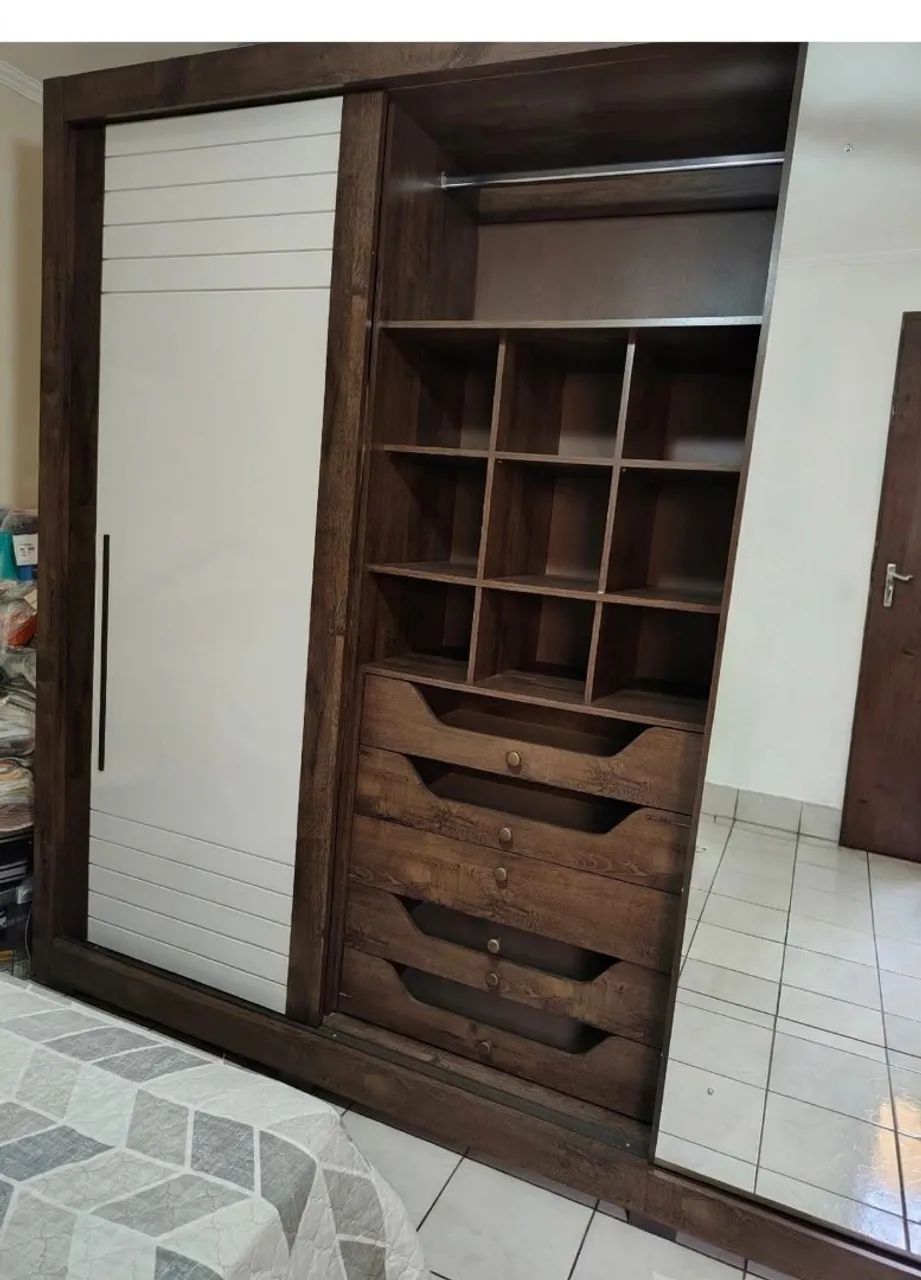 Guarda roupa casal grande
