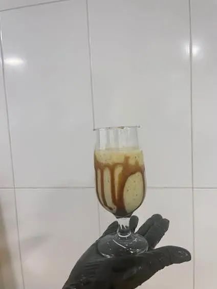 Barmen e  garçons pra te atender  - Foto 4