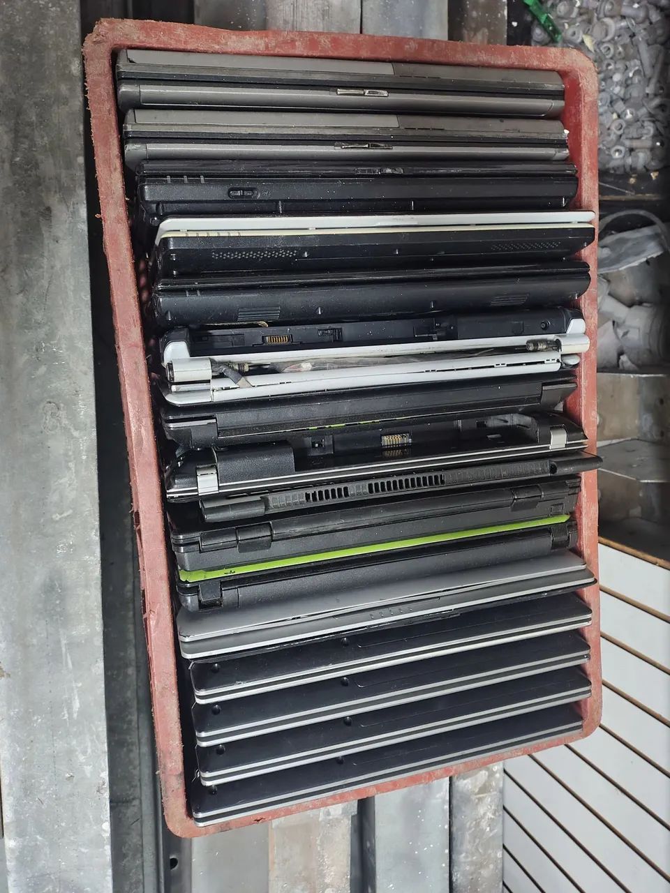 13 Notebook antigos diversas marca por 1000,00s 