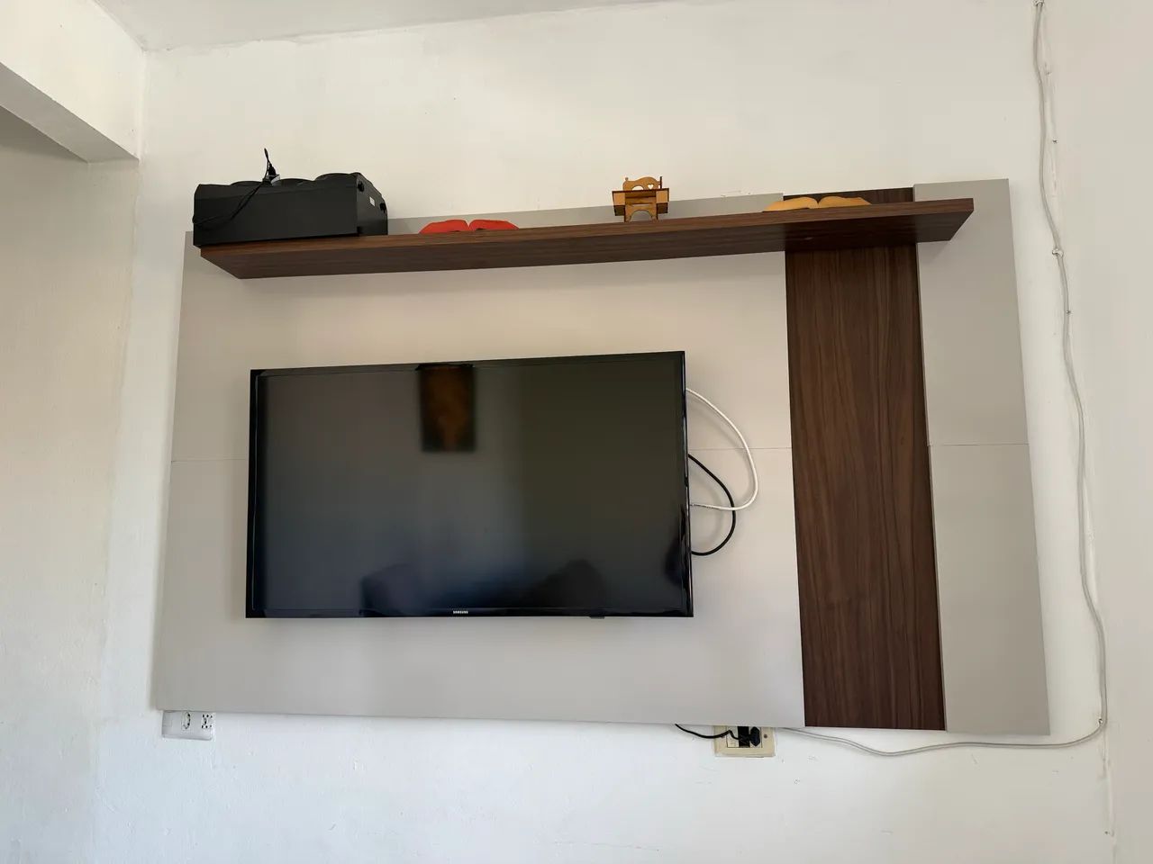 Painel de TV 65 polegadas 