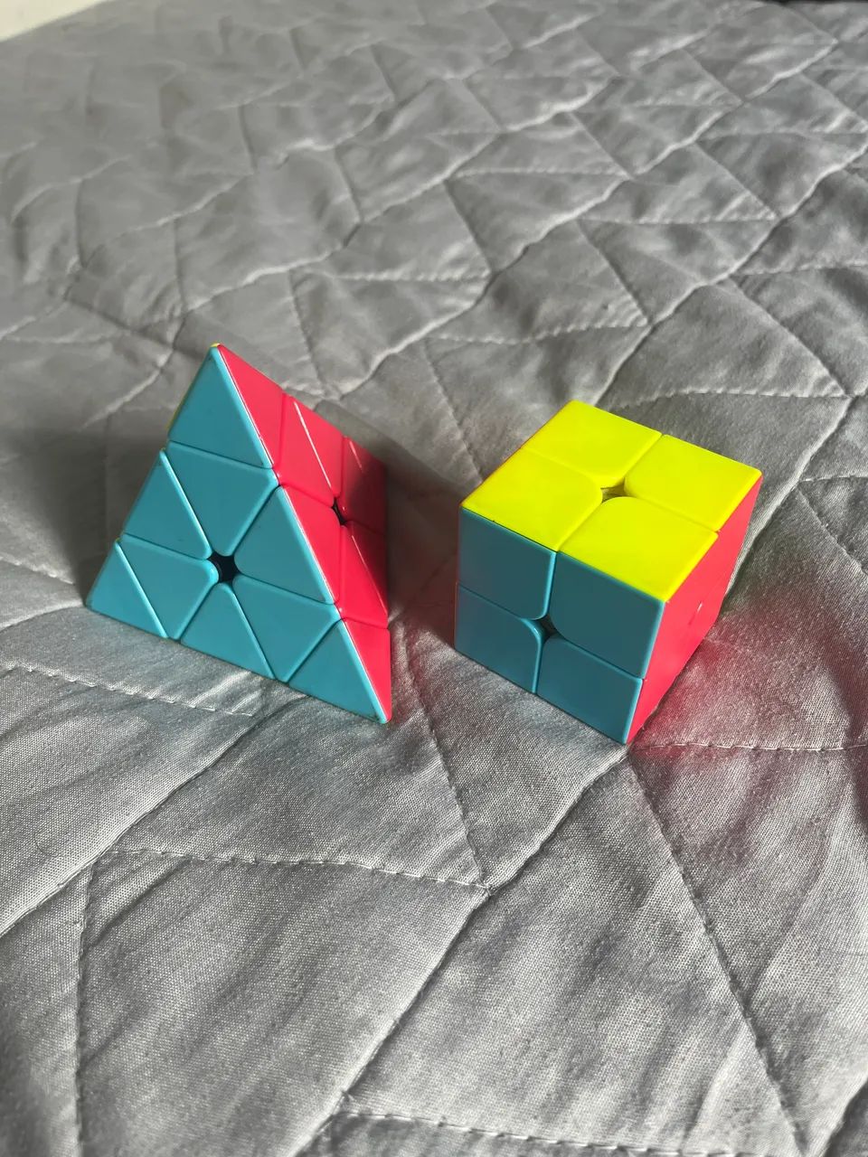 Cubo magico 2x2 e pyraminx