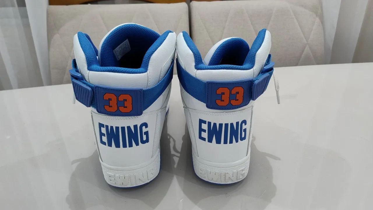 Tênis Patrick Ewing na caixa.