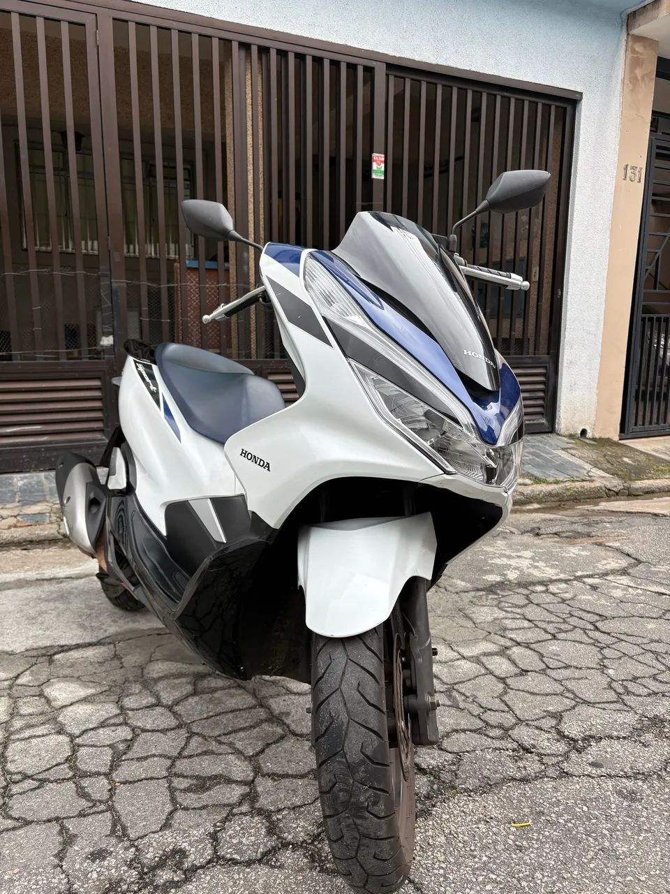 Vende - se PCX