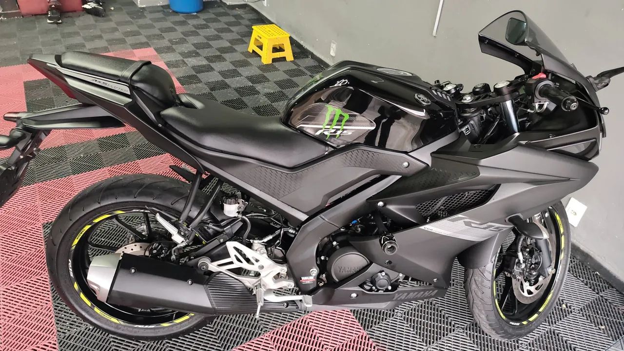 R15