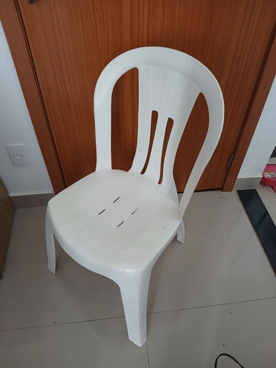 Cadeira de plástico 