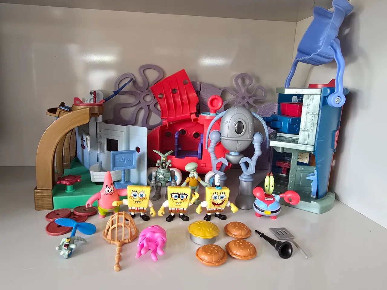 Imaginext bob esponja balde de lixo e siri cascudo usado com figuras extras mattel