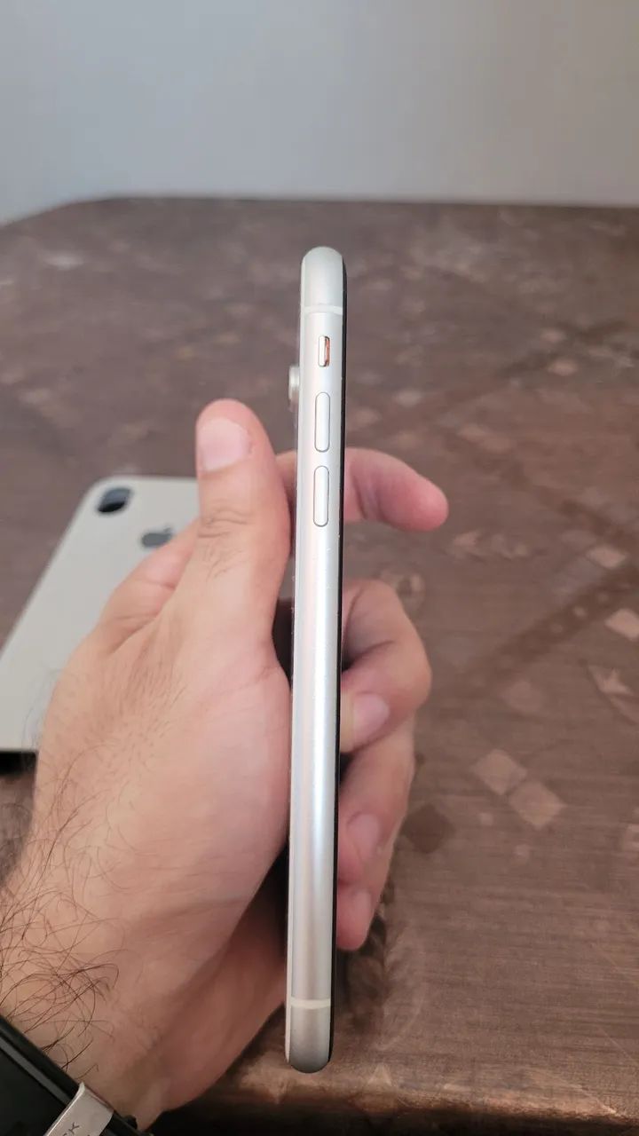 IPHONE XR - Foto 3