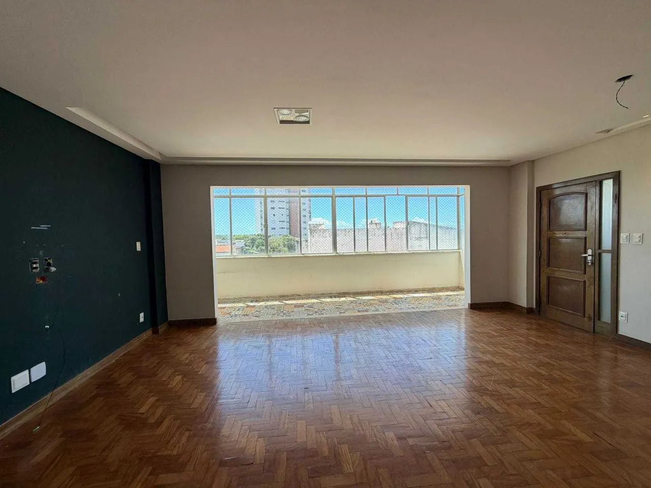 EDFICIO ANTONIO VALENÇA - M.CC - LESTE - 140M² - VENDA [31723]