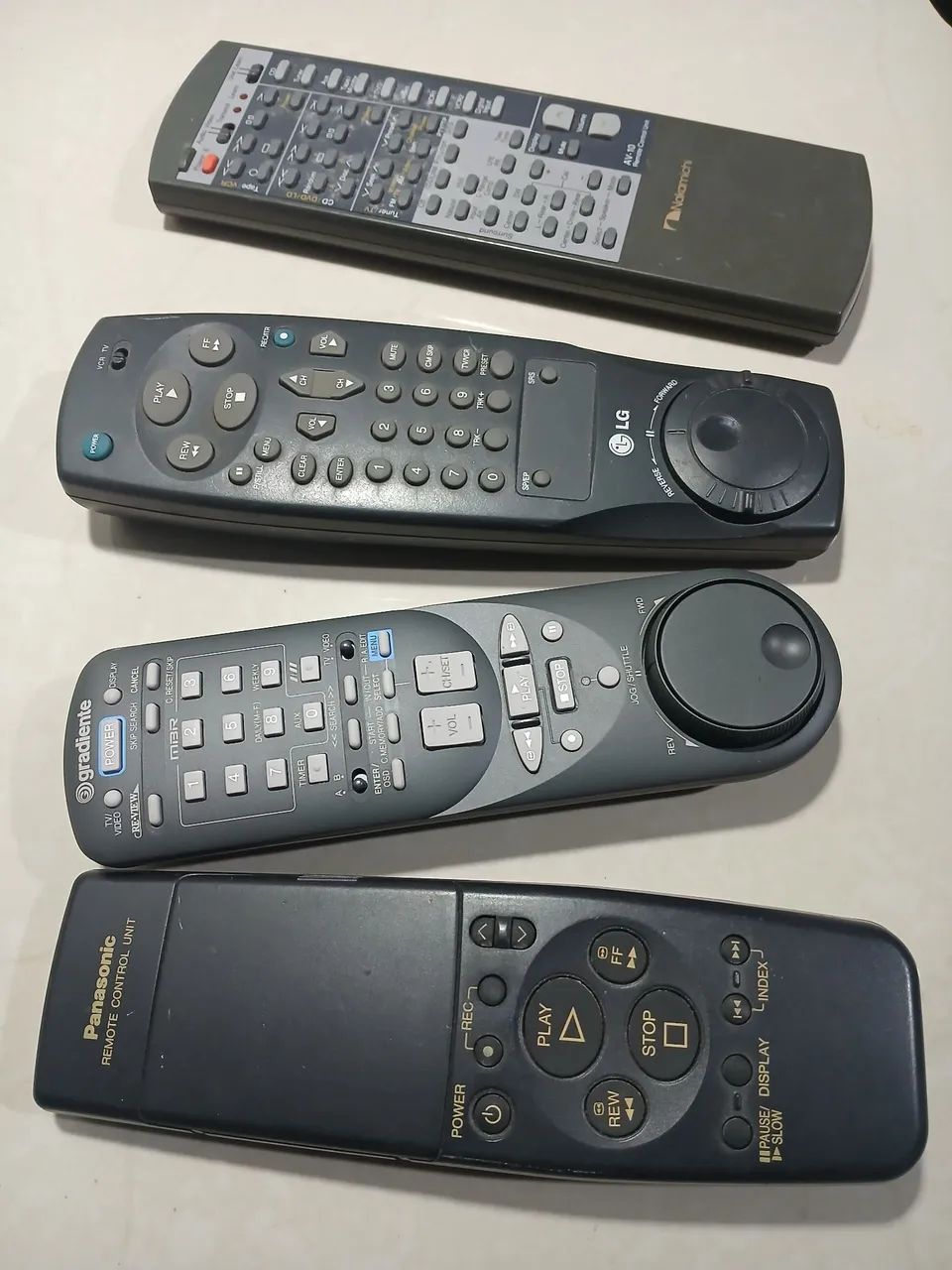 Kit com 4 controles remoto vintage - Foto 4
