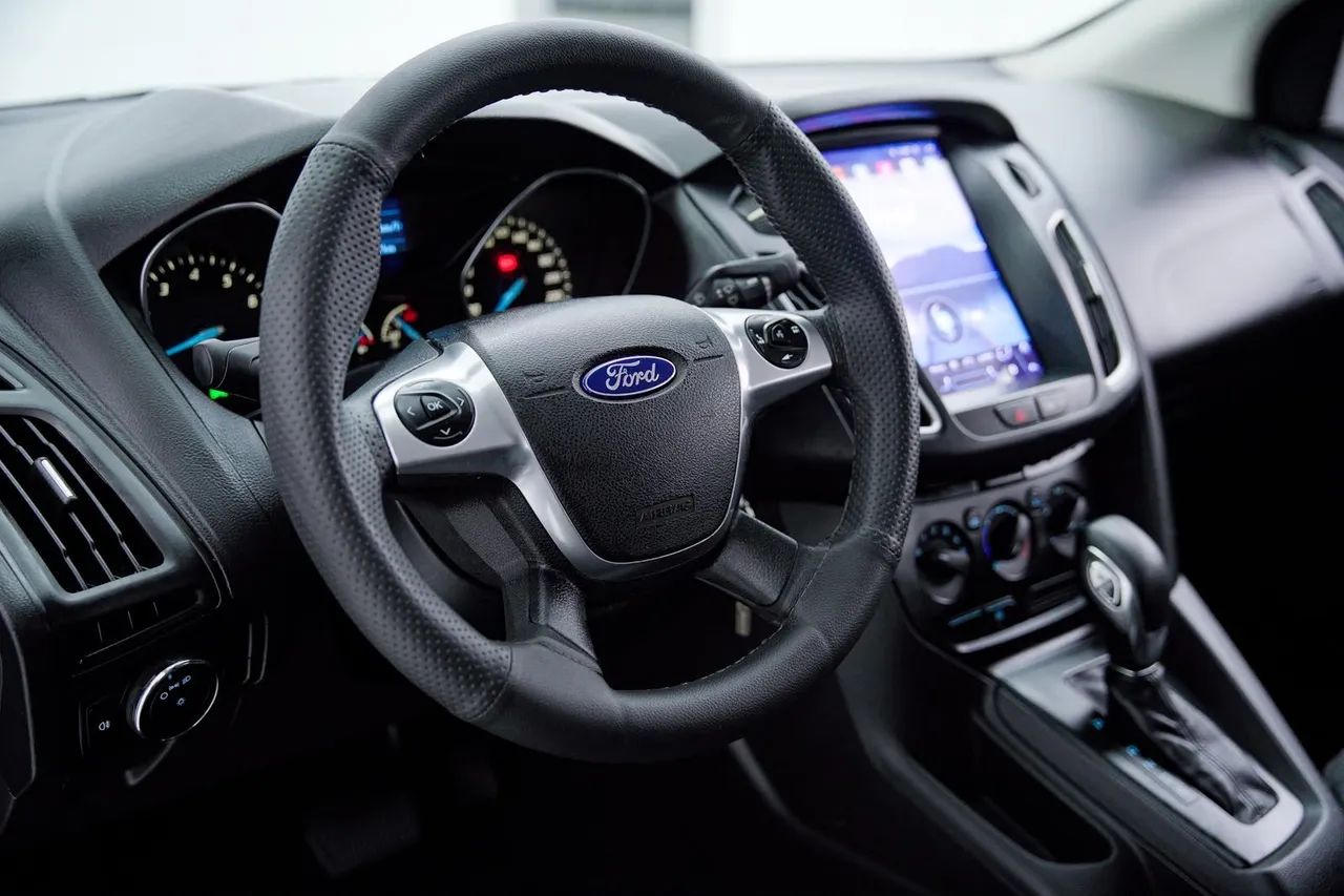 Ford Focus Sedan 2.0 16V/2.0 16V Flex 4p, foto 5 de 20