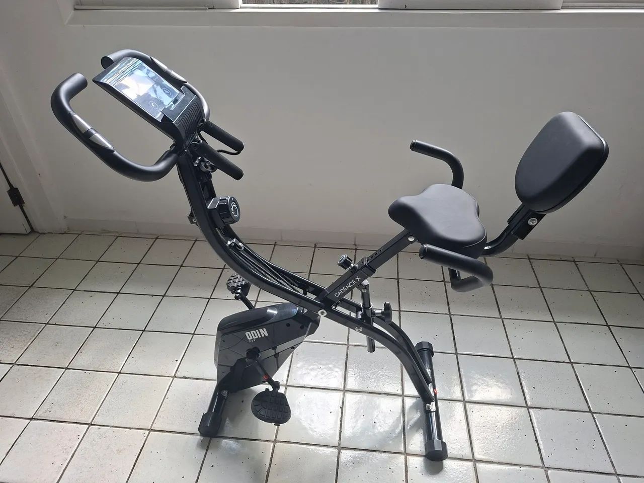 BICICLETA ERGOMÉTRICA NOVINHA - Foto 5