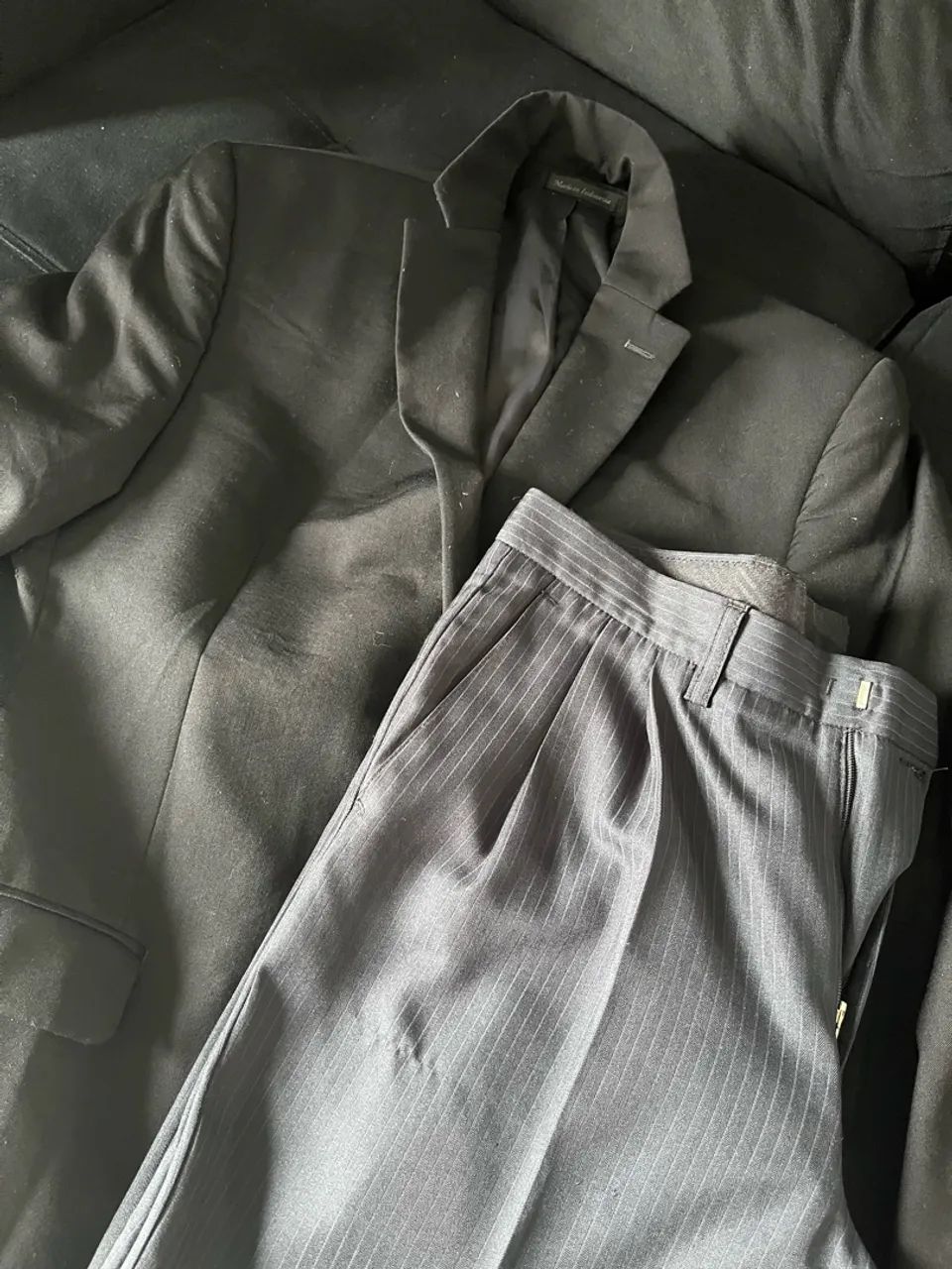 Blazer Calvin Klein e calça 