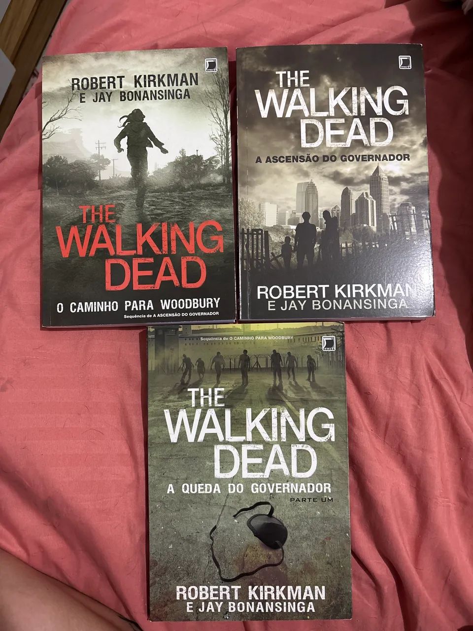 Box livros The walking dead - Foto 3