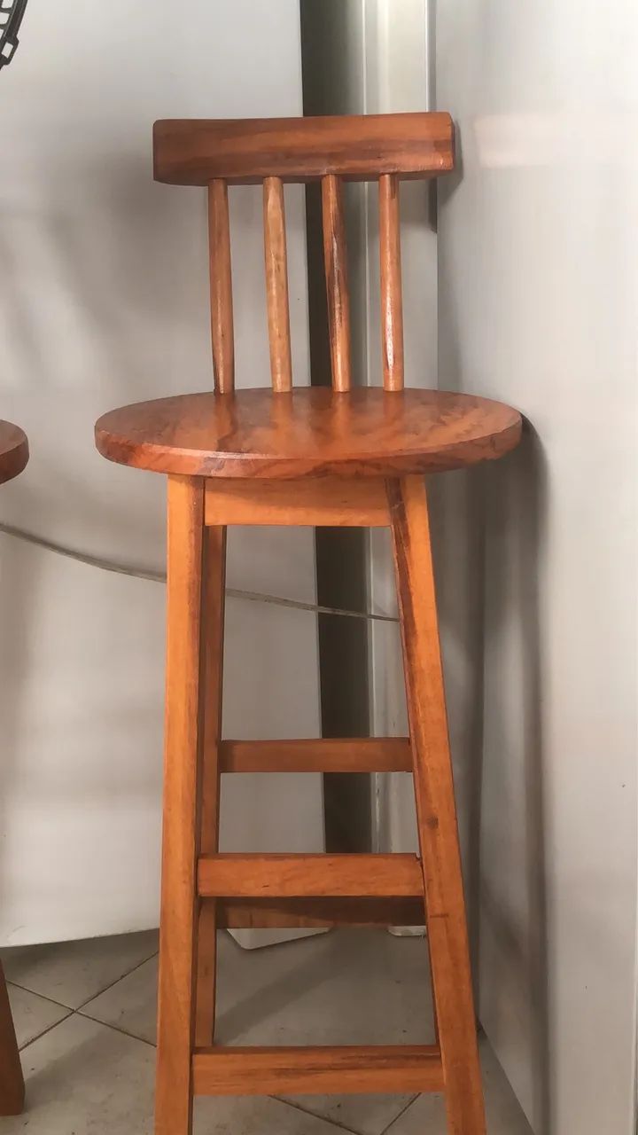 Cadeira alta de madeira  - Foto 2