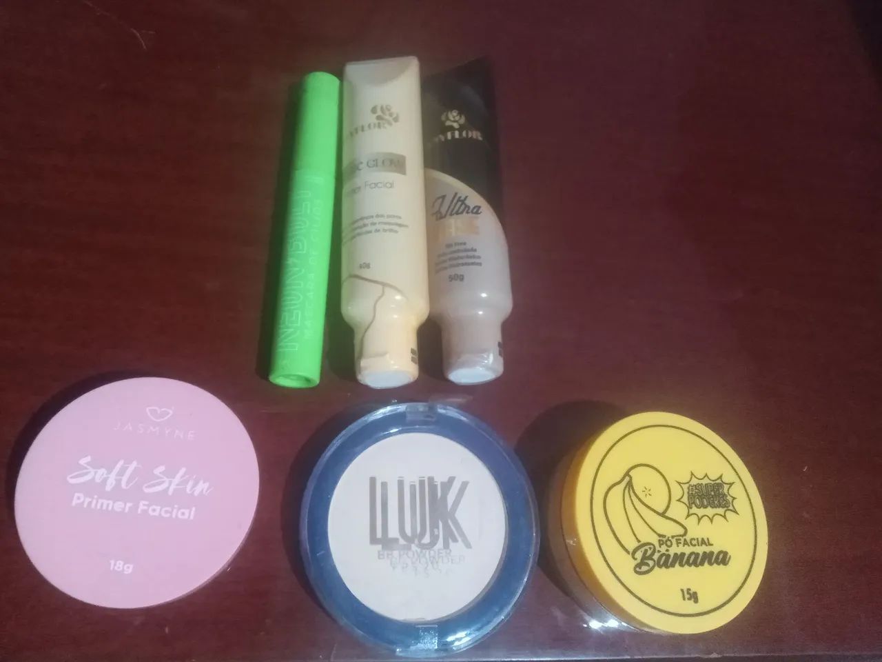 Vendo acessórios perfumes maquiagem ?