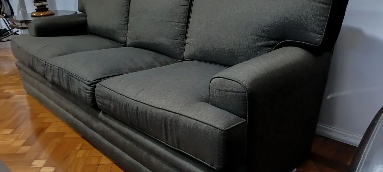 Sofá em tecido 03 lugares muito novo - Foto 3