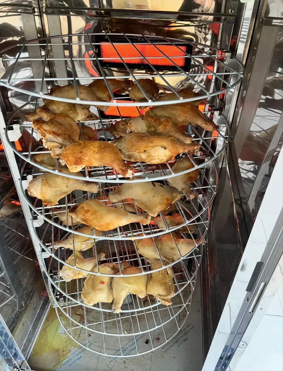 Máquina assar frango e carnes