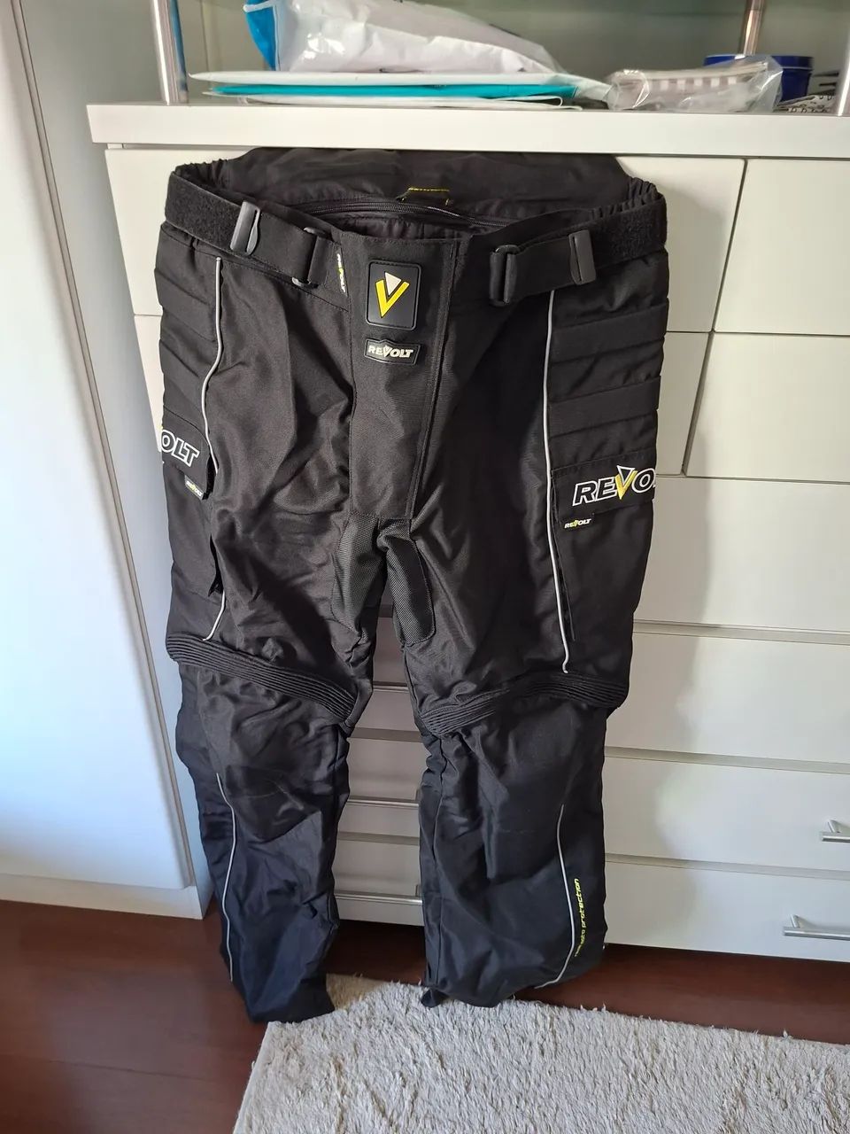Duas Jaquetas  e uma  Calça para motociclistas  - Foto 4