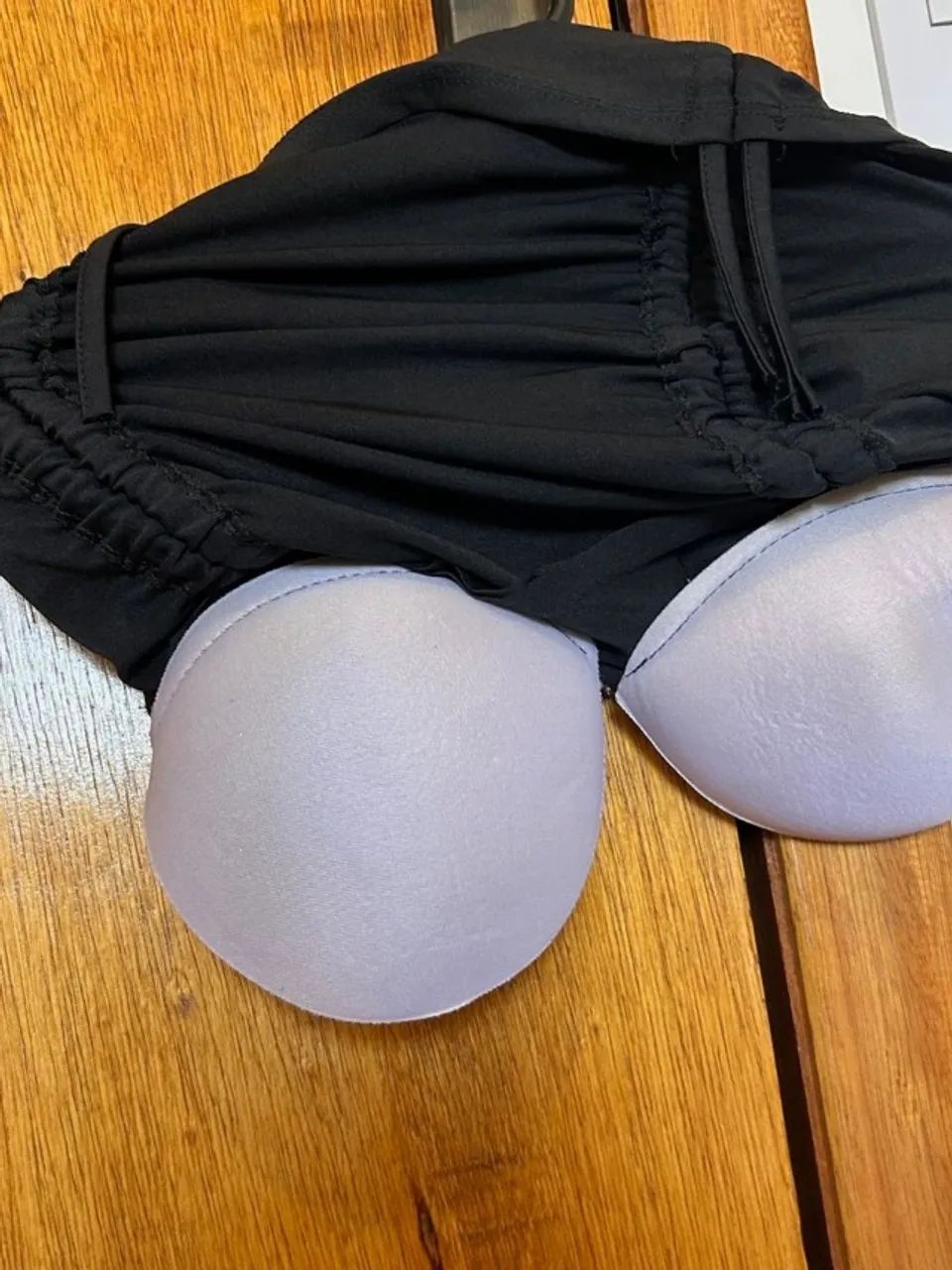 Cropped Preto Franzido com Bojo - Foto 5
