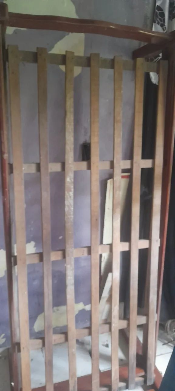 Vendo essa cama de solteiro de angelin 