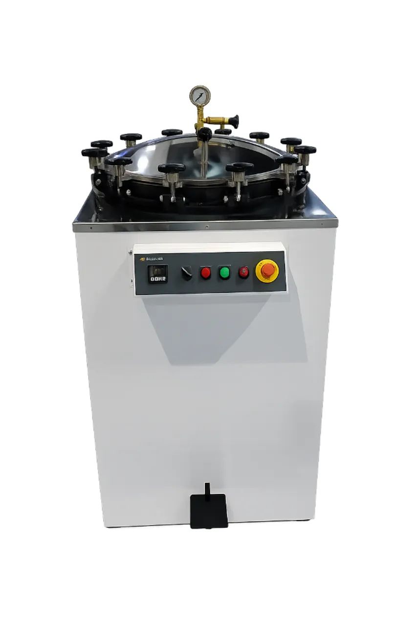 Autoclave vertical com 200 litros de capacidade