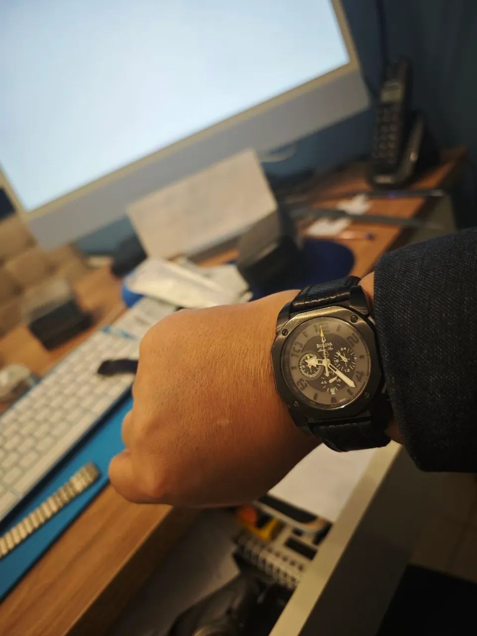 Bulova Precisionist Chronograph - Foto 4