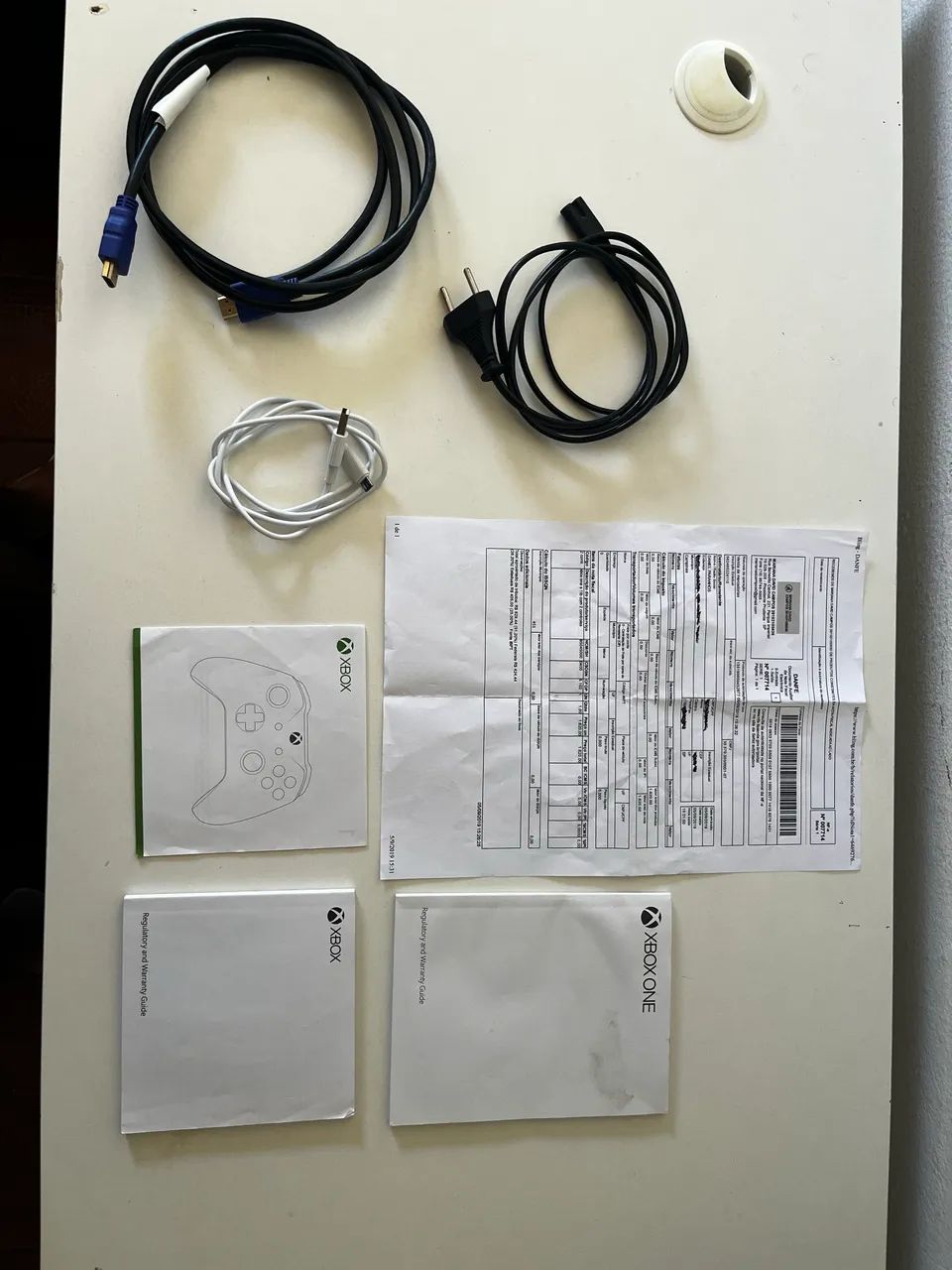Xbox One S 1TB + Controle + Cabos | Funcionando Perfeitamente - Foto 3
