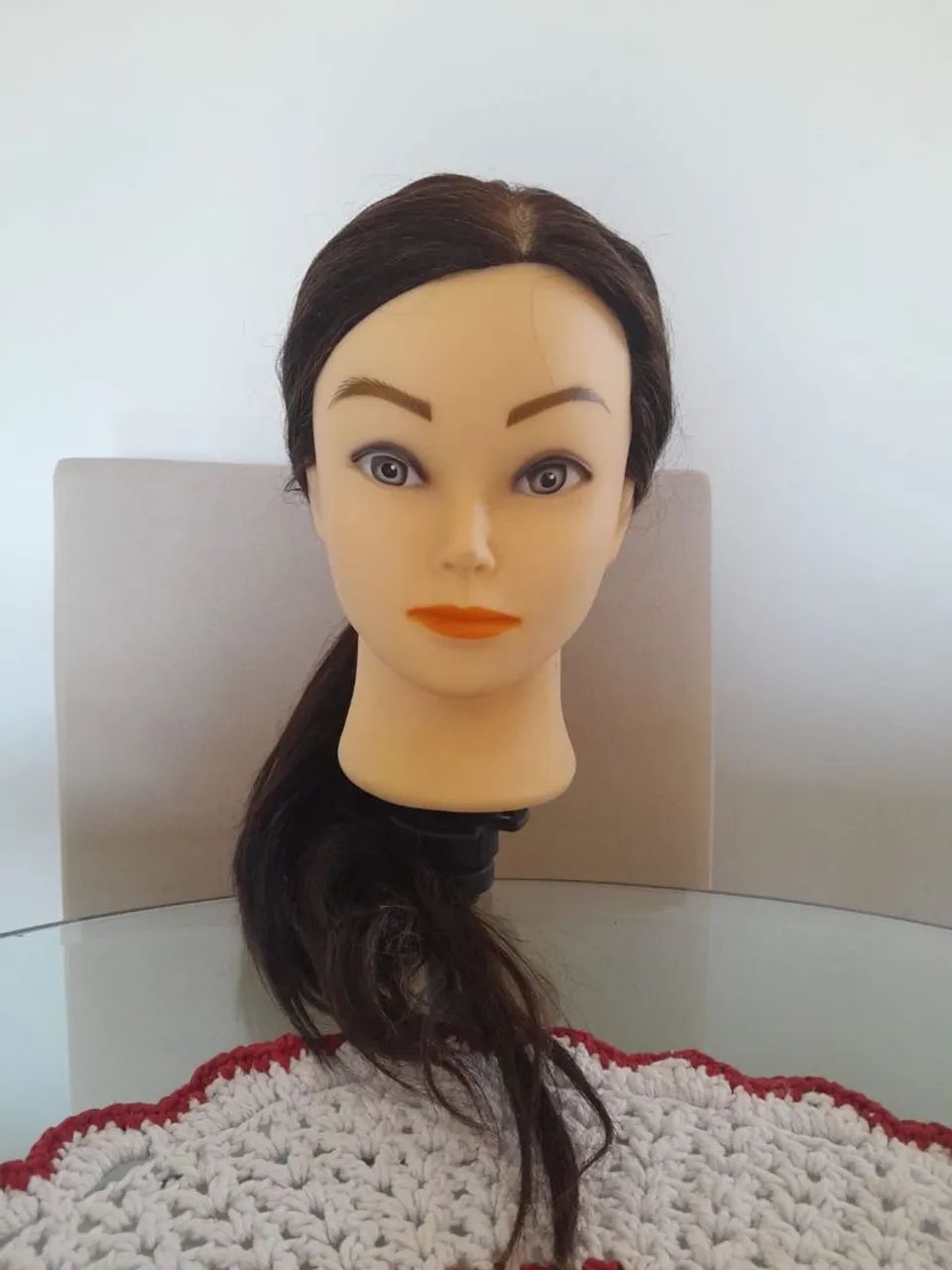 Cabeça de boneca para treino com cabelo e suporte de mesa - Foto 3