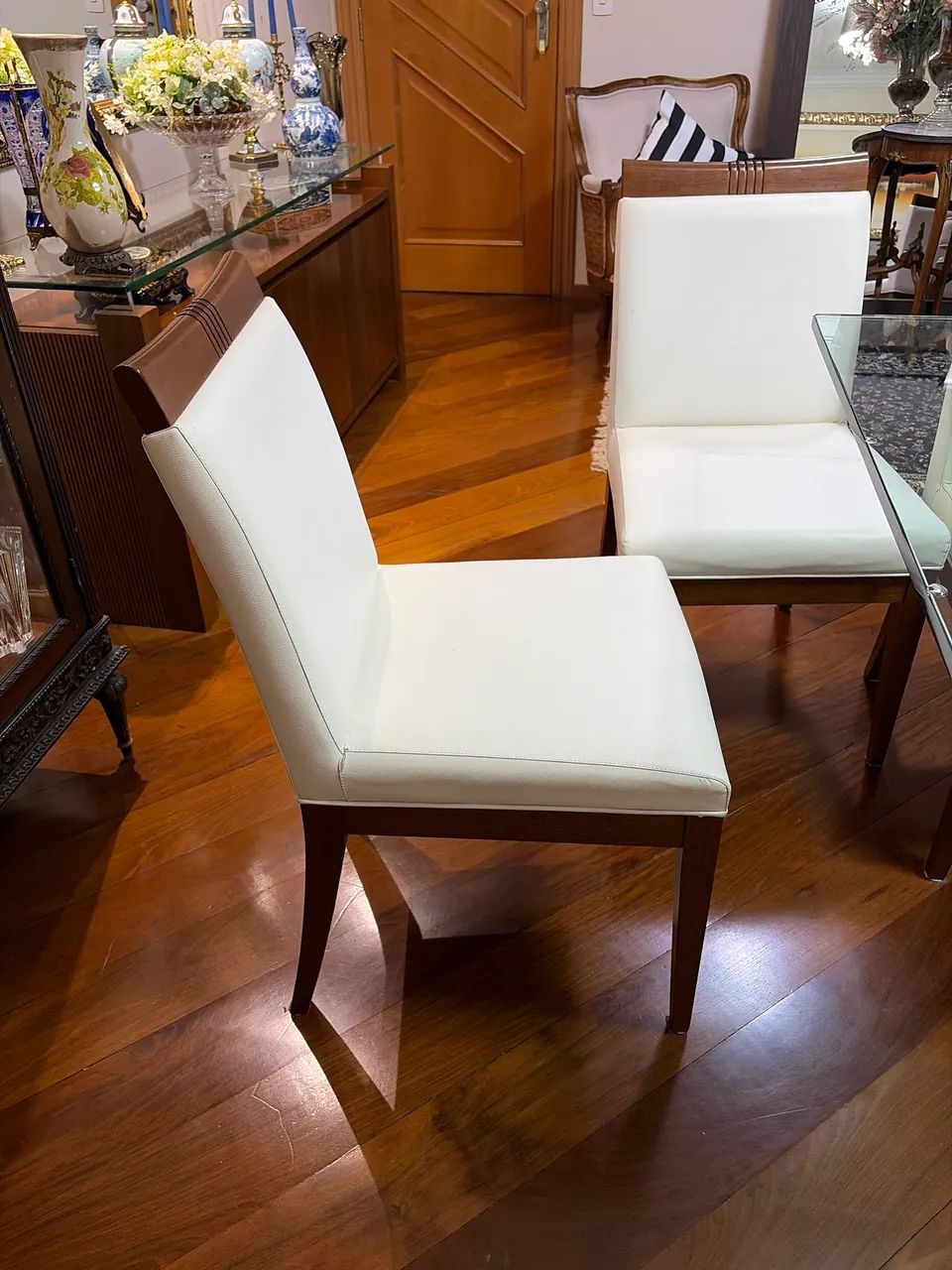 Lindo conjunto de cadeiras de mesa de jantar - Foto 2