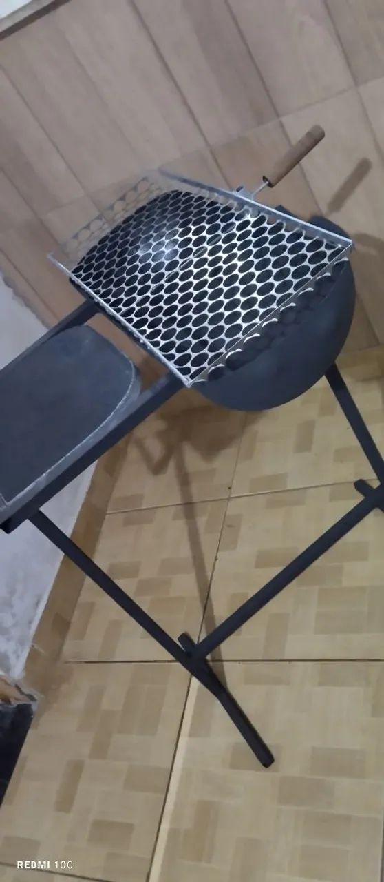 Churrasqueira com mesa de pedra Mamoré 