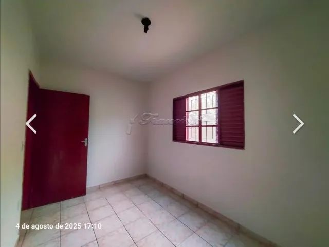Casa Padrão térrea em ótimas condições excelente localização dorms
