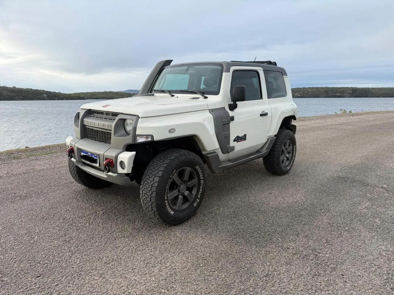 Troller T-4 T-4 4x4 3.2 20V Tdi Cap. Rígida Diesel 2015