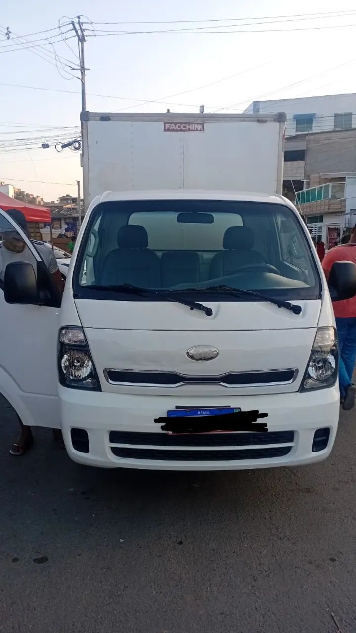 Vende-se kia bongo 2015 em perfeito estado de conservação! 