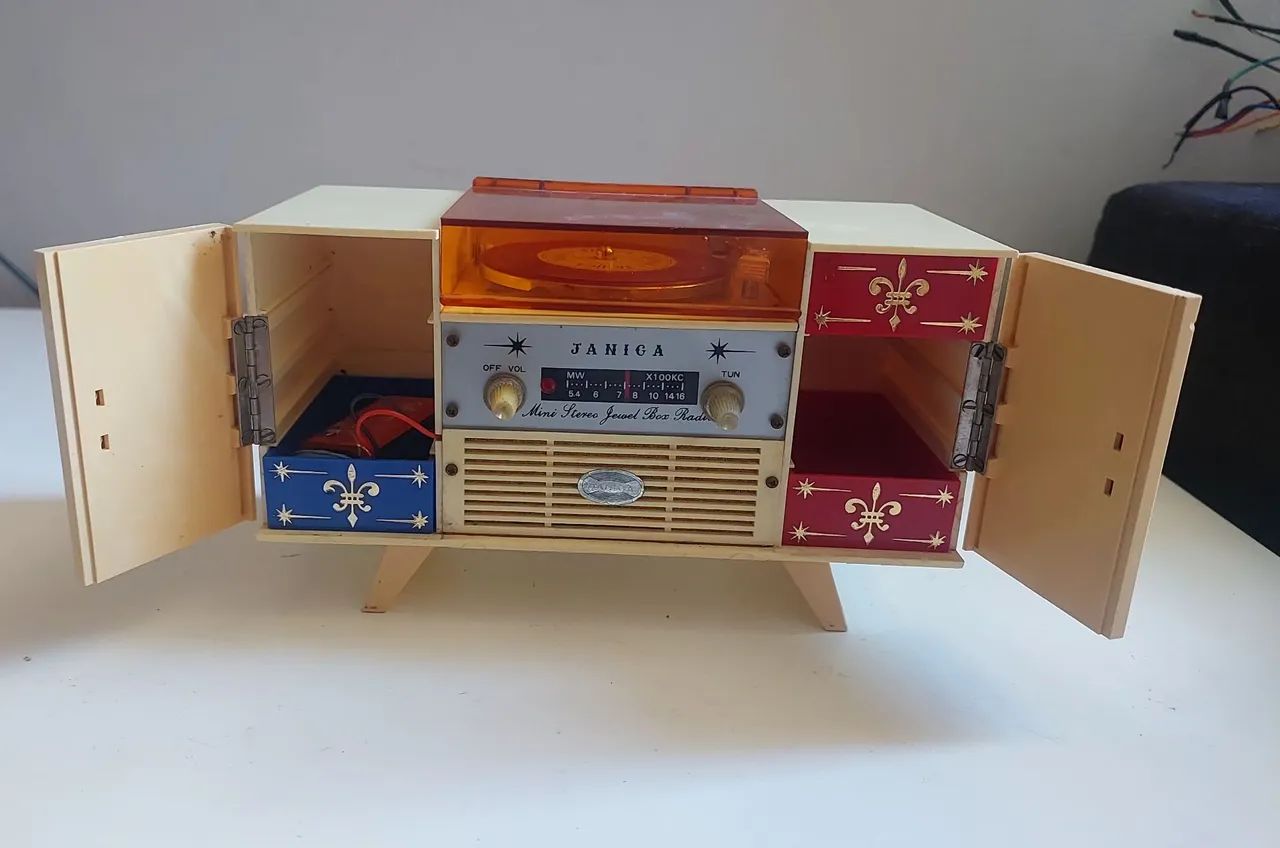 Rádio AM antigo - Foto 4