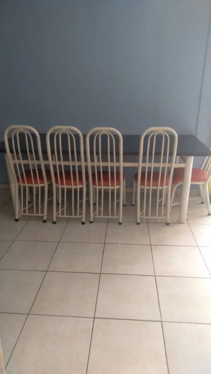 Vendo mesa mármore/ sofá de 2 lugares