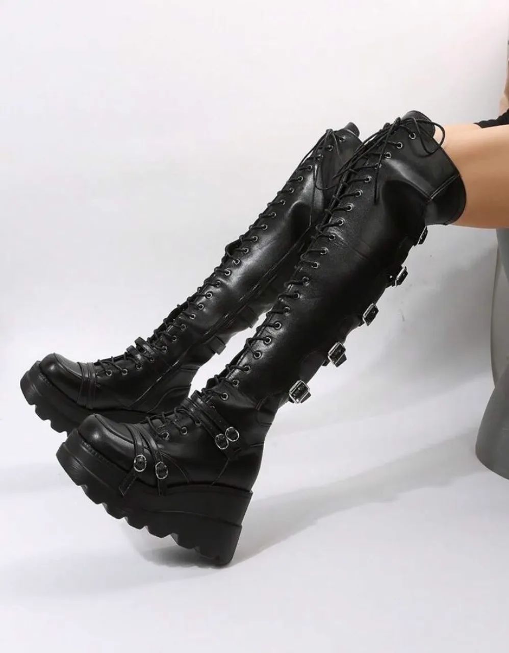 Bota plataforma - cano longo 