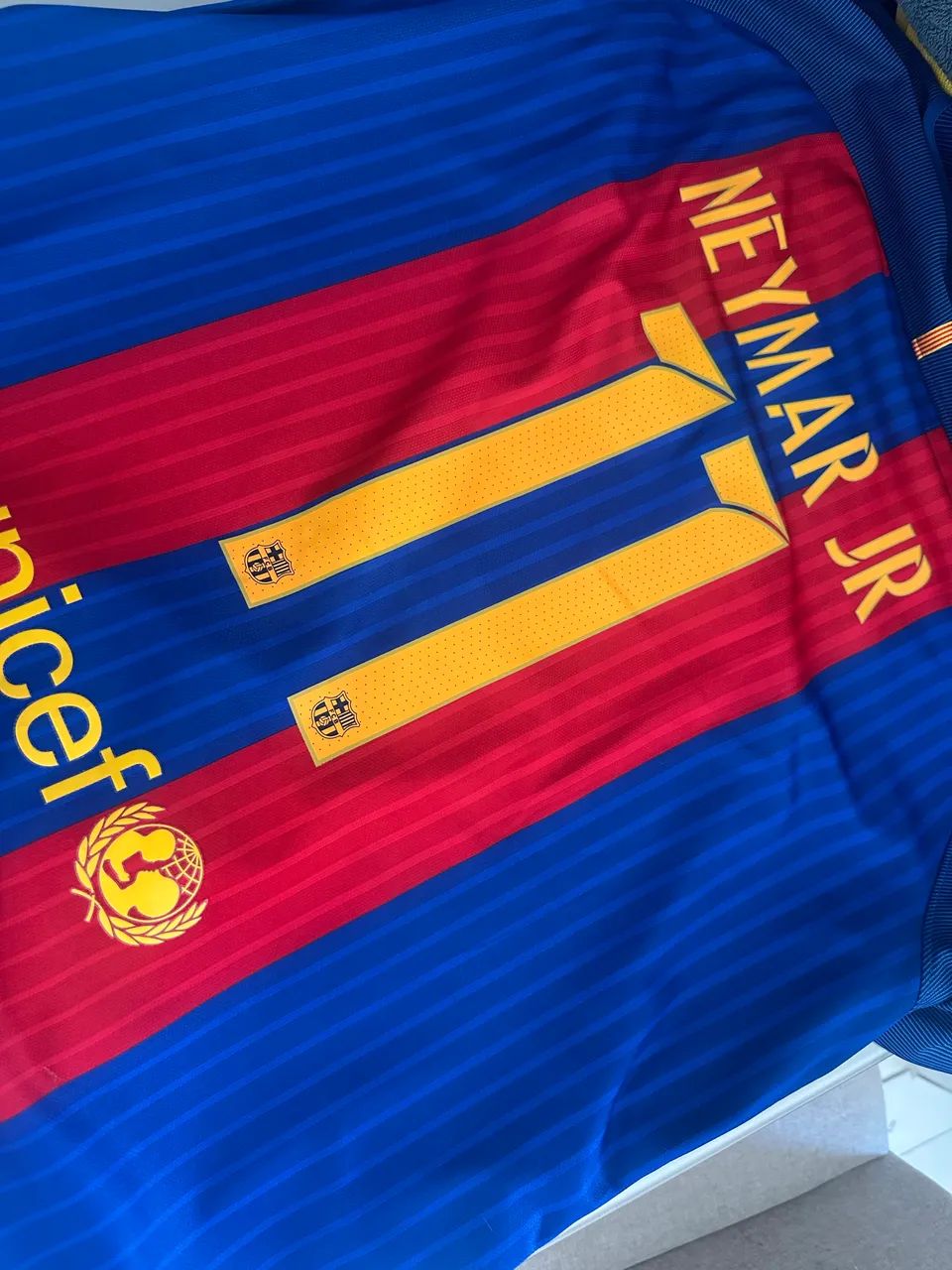 Camisa Barcelona 2016 ORIGINAL com patch mundial + Neymar11 - Foto 2