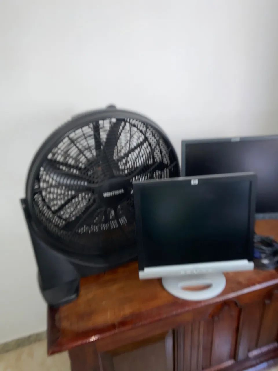 Vendo Monitores (pc), ventilador  , teclados  - Foto 5