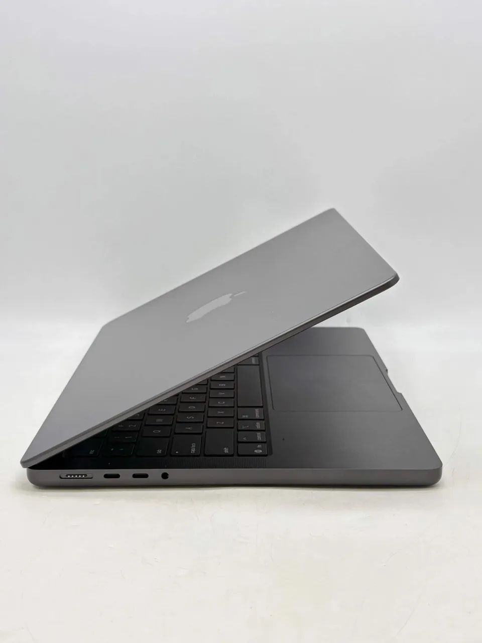 MacBook Pro M5 16GB 1 TB SSD NOVO 