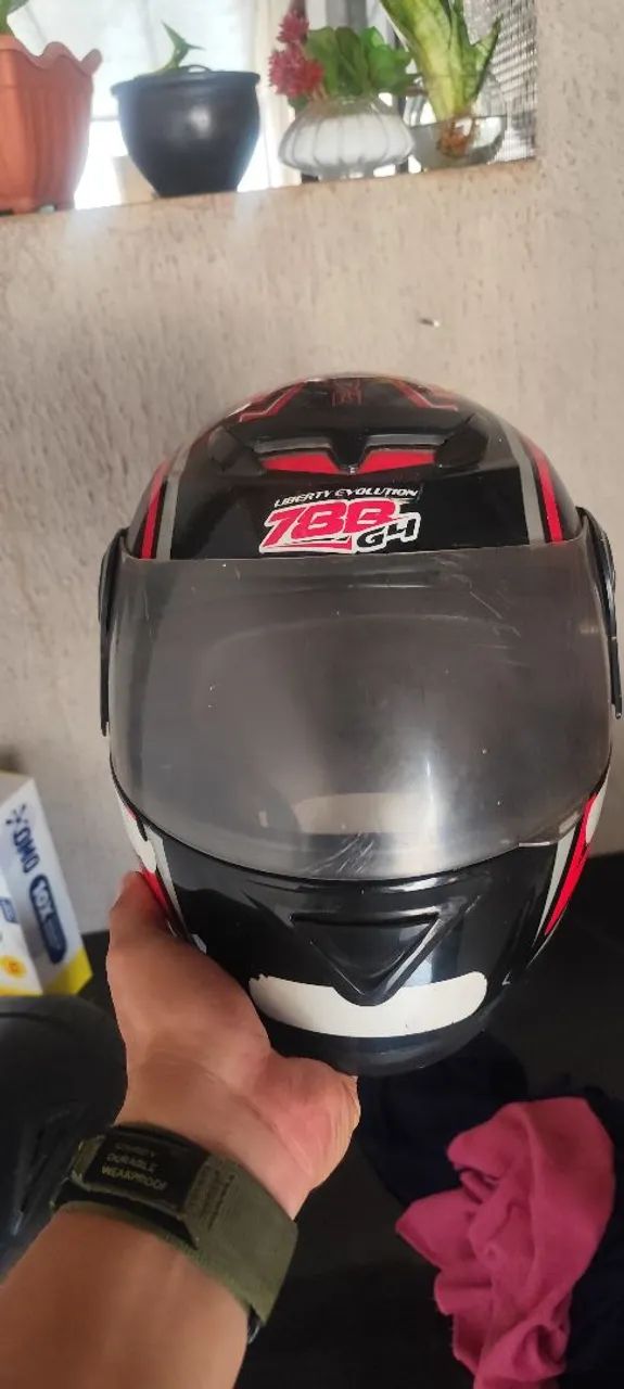 2 capacete usado bom e barato  - Foto 3