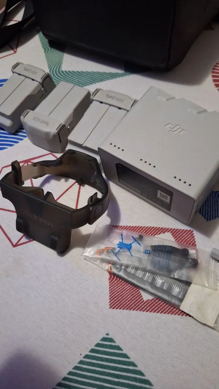 Drone dji mini 4 pro fly more combo  - Foto 4