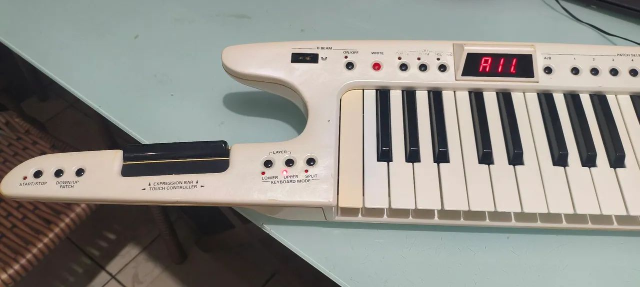 Keytar Roland AX-7  - Foto 2